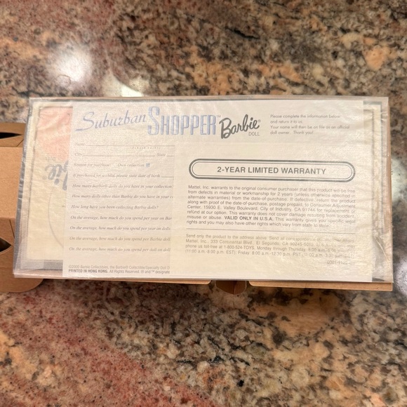Barbie Suburban Shopper Doll - Picture 12 of 12